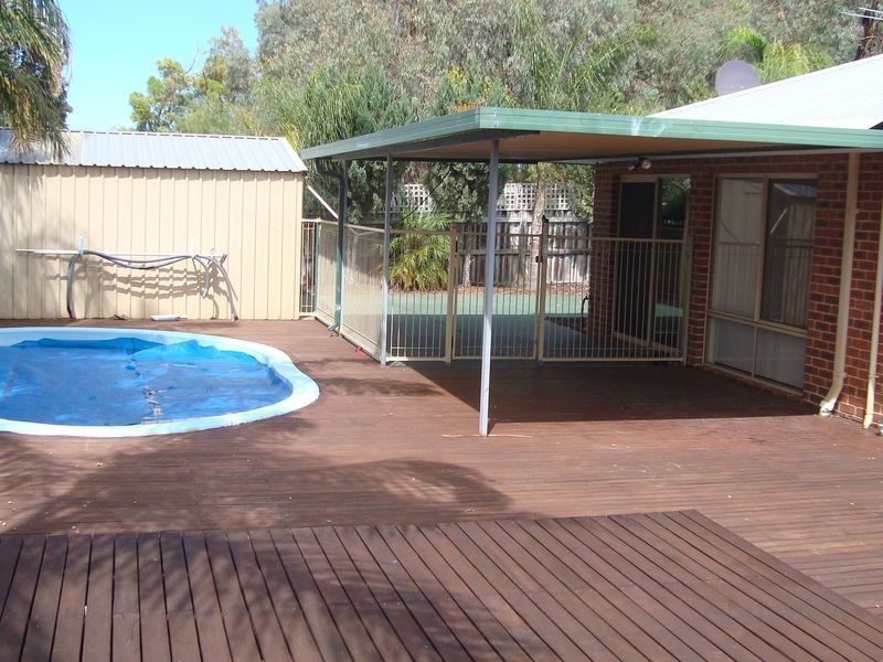 43 Whitebread Way, Leda WA 6170