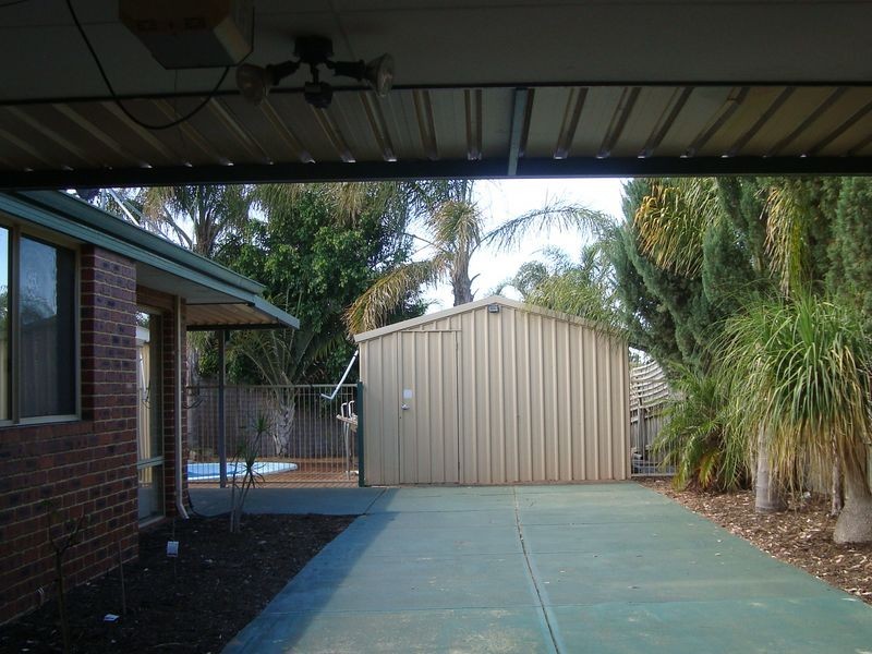 43 Whitebread Way, Leda WA 6170