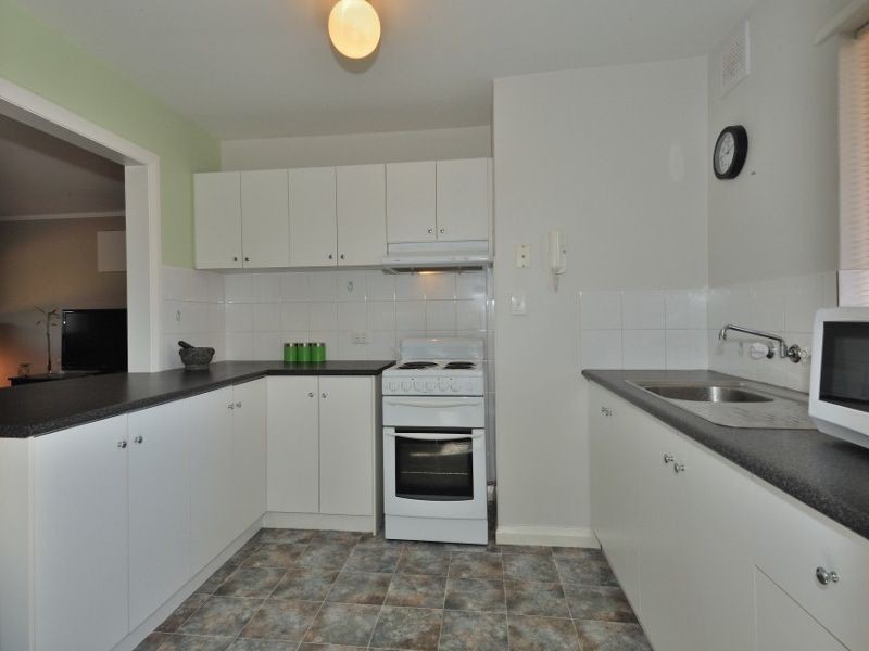 8/13 Reilly Street, Orelia WA 6167