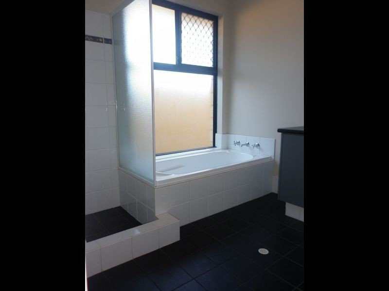 31 Millbrook Avenue, Bertram WA 6167