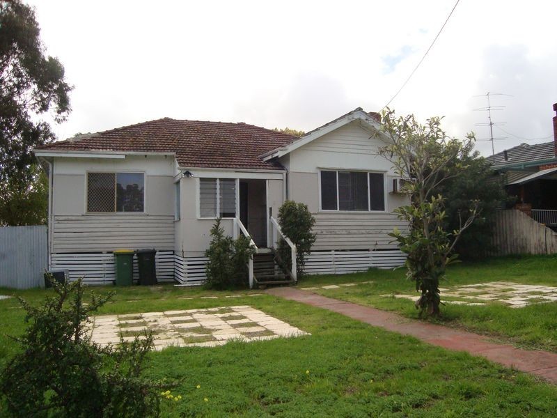 18 Atkinson Road, Medina WA 6167