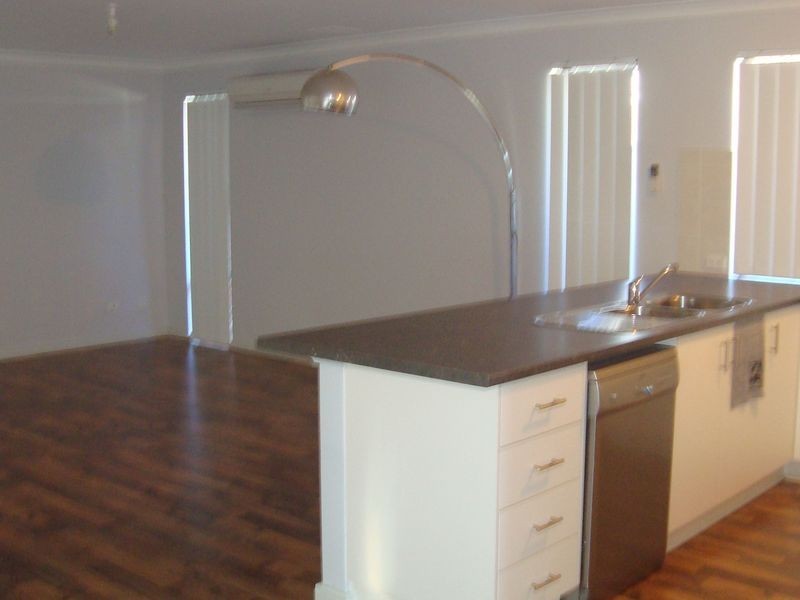 109 Runnymede Gate, Wellard WA 6170