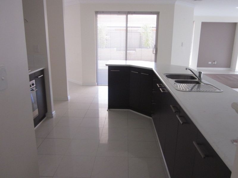 13 Limpet Way, Darling Downs WA 6122