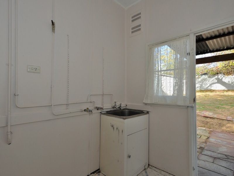 14 Kirkus Road, Medina WA 6167