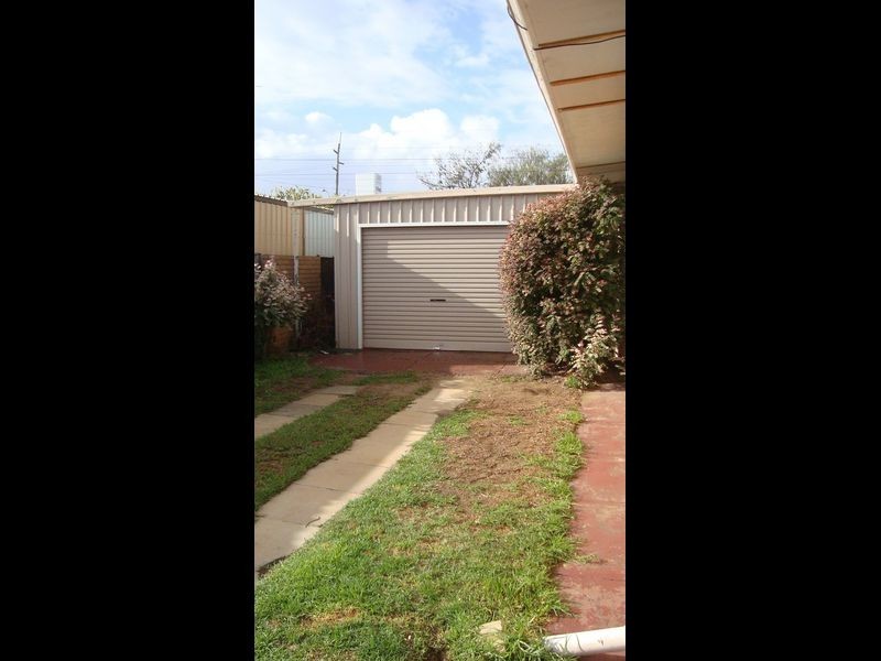 99 Read Street, Rockingham WA 6168