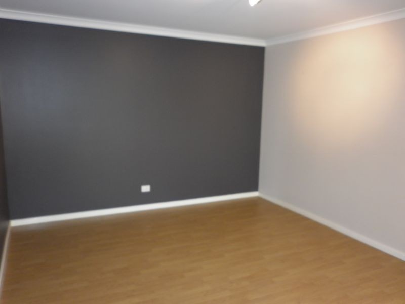 13 Holyrood Close, Orelia WA 6167