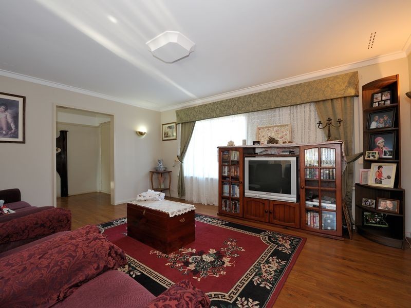 63 Hennessy Avenue, Orelia WA 6167