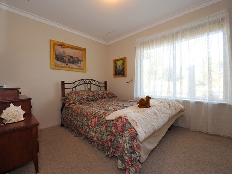 63 Hennessy Avenue, Orelia WA 6167