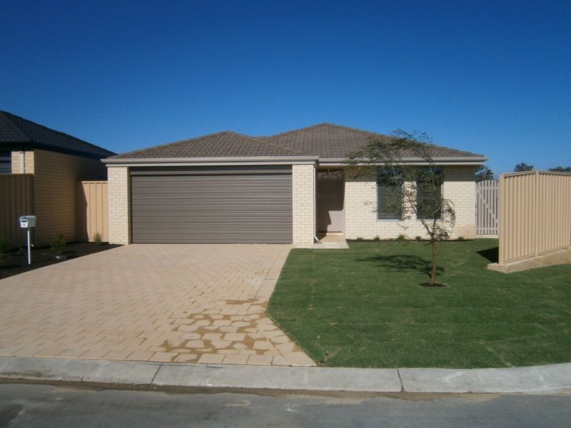 4 Corrour Bend, Bertram WA 6167