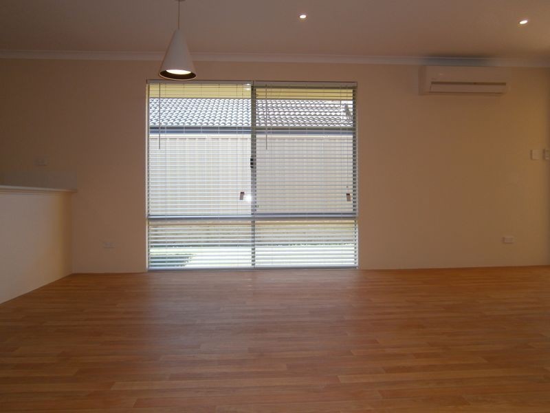 4 Corrour Bend, Bertram WA 6167