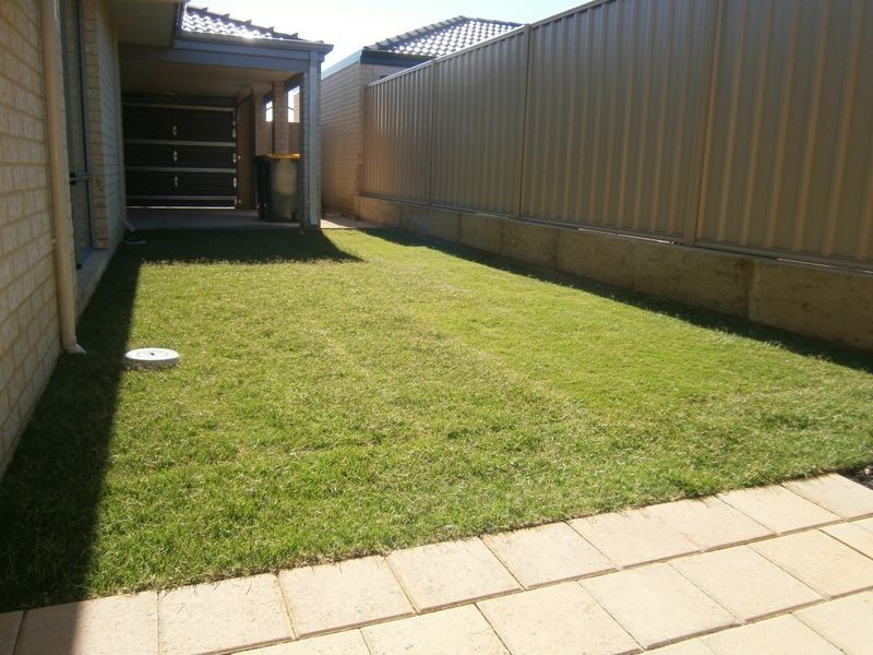 4 Corrour Bend, Bertram WA 6167