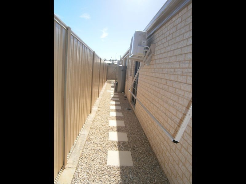 4 Corrour Bend, Bertram WA 6167