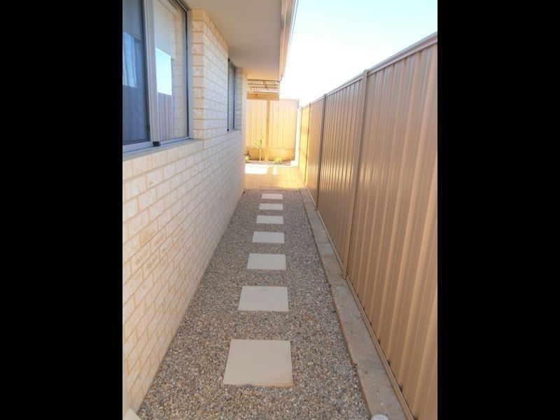 4 Corrour Bend, Bertram WA 6167