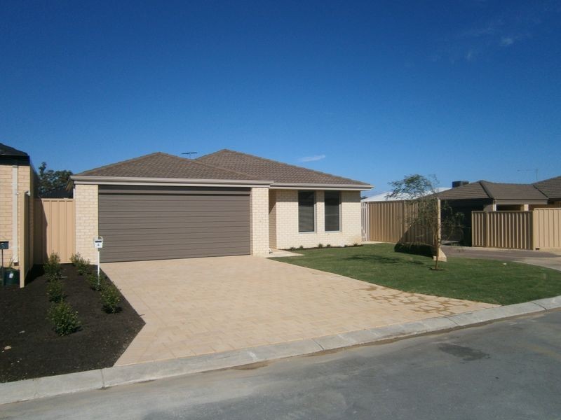 4 Corrour Bend, Bertram WA 6167