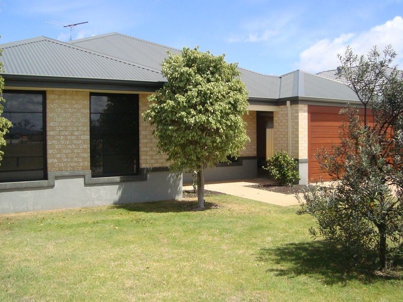 5 Everglades Link, Bertram WA 6167