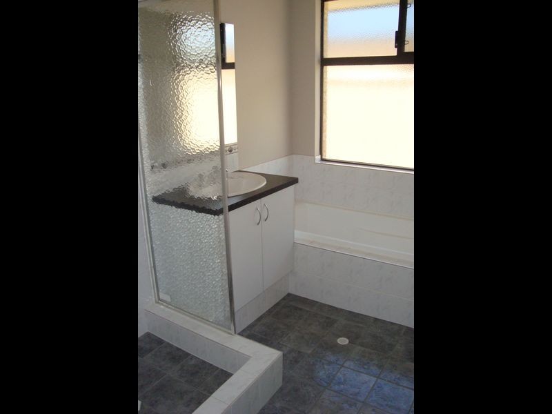 5 Everglades Link, Bertram WA 6167