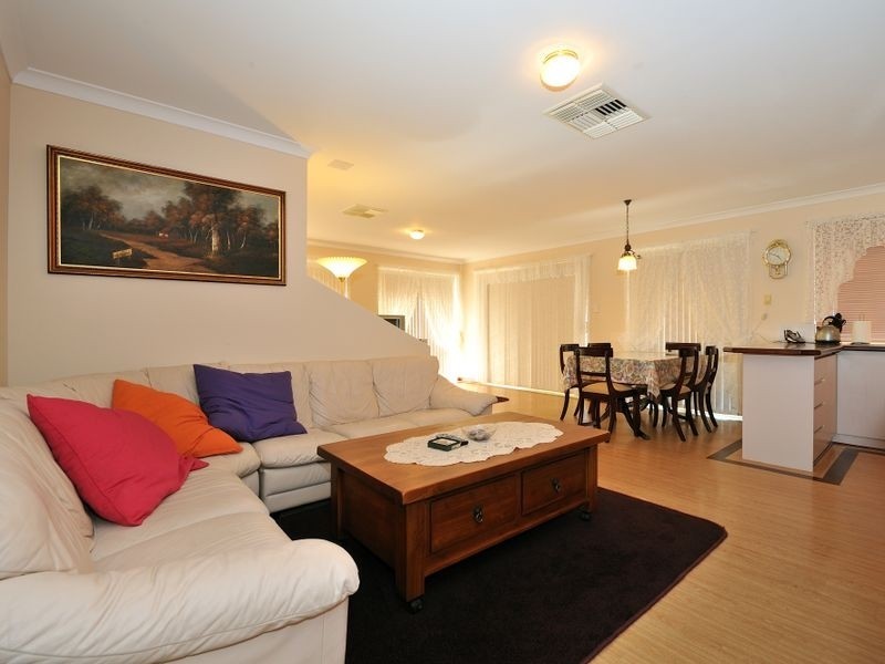 14 Hargrave Place, Parmelia WA 6167