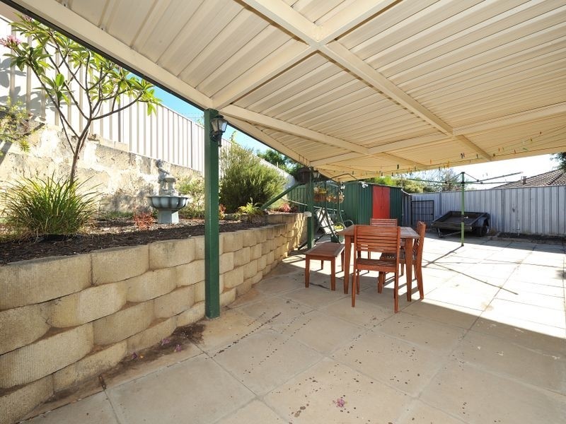 14 Hargrave Place, Parmelia WA 6167