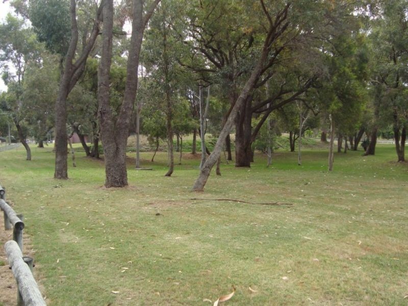 39 Atkinson Road, Medina WA 6167