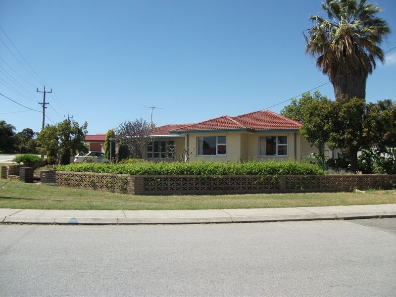 2 Keenan Street, Hamilton Hill WA 6163