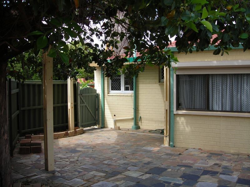 2 Keenan Street, Hamilton Hill WA 6163