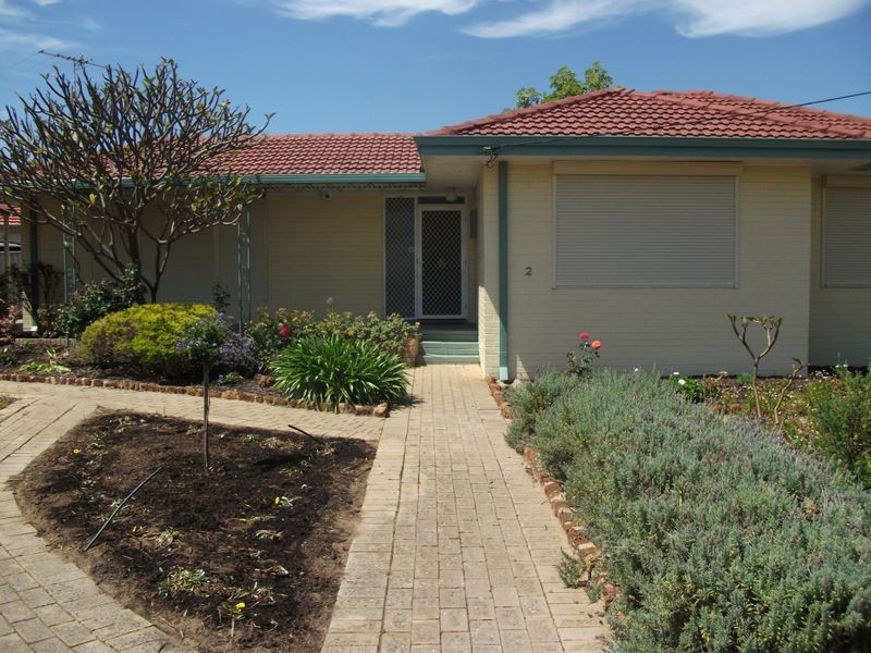 2 Keenan Street, Hamilton Hill WA 6163