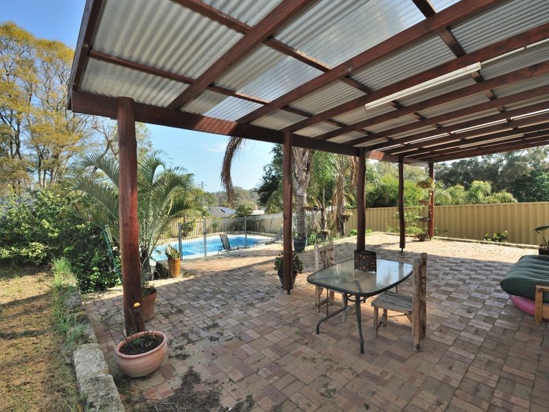 16 Harrison Way, Calista WA 6167
