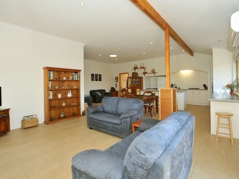 90 Silversmith Street, Wellard WA 6170
