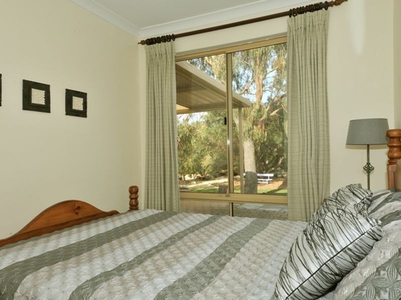 90 Silversmith Street, Wellard WA 6170