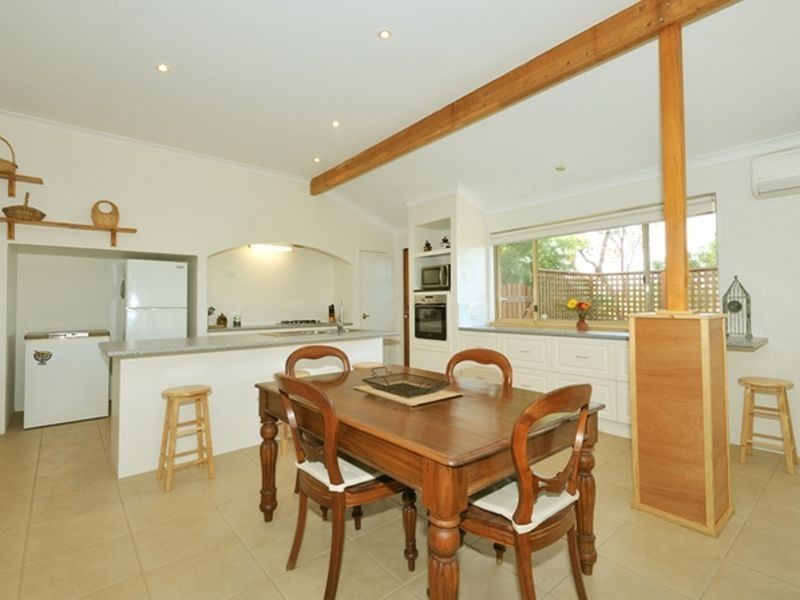 90 Silversmith Street, Wellard WA 6170