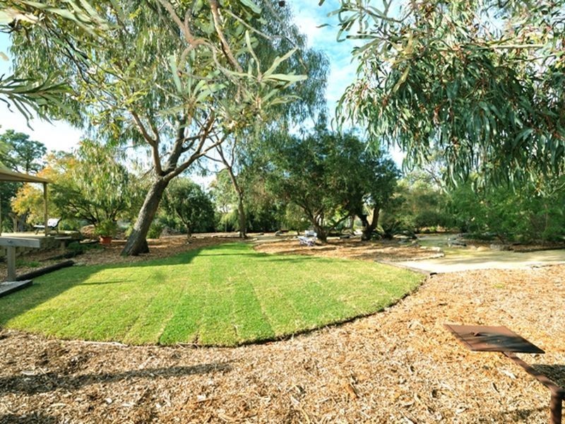 90 Silversmith Street, Wellard WA 6170