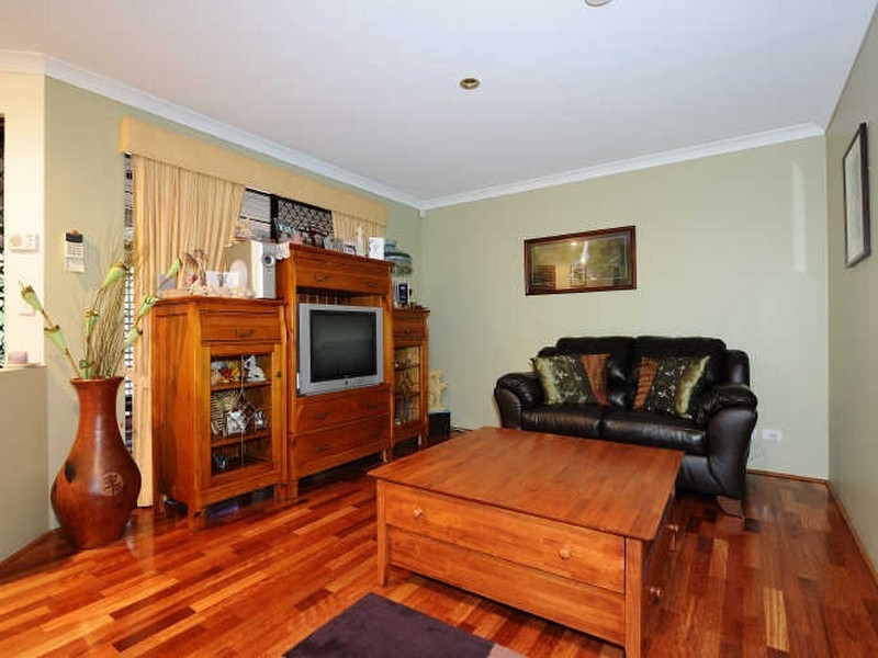 54 Nottingham Parkway, Orelia WA 6167