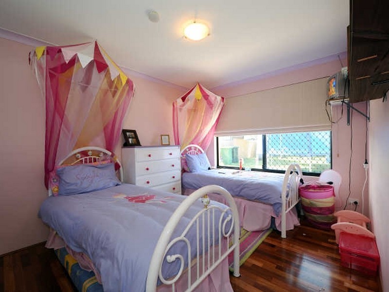54 Nottingham Parkway, Orelia WA 6167