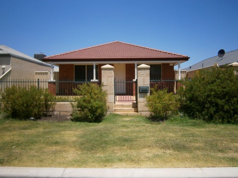 8 Pitta Corner, Success WA 6164