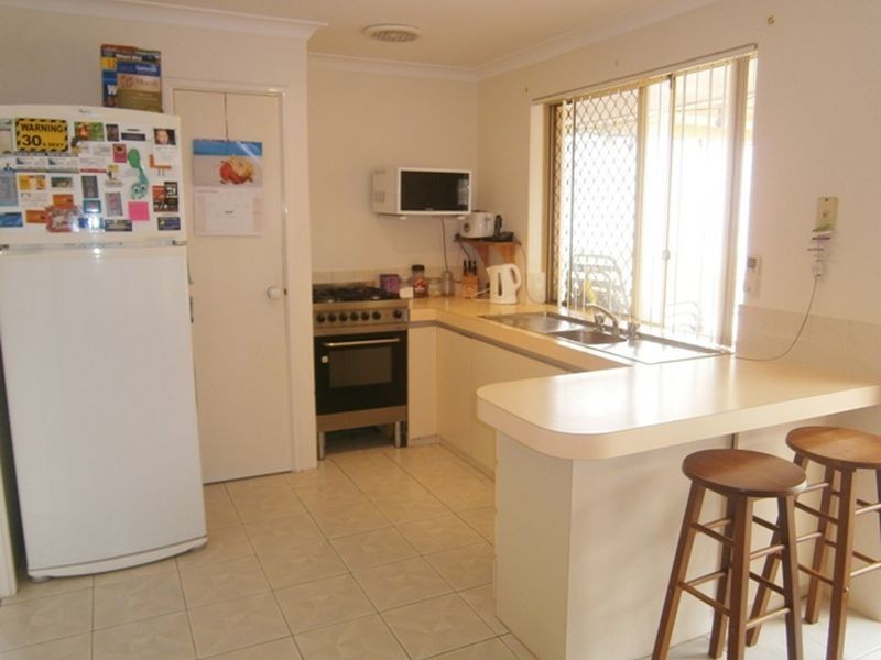 6 Darkins Retreat, Parmelia WA 6167