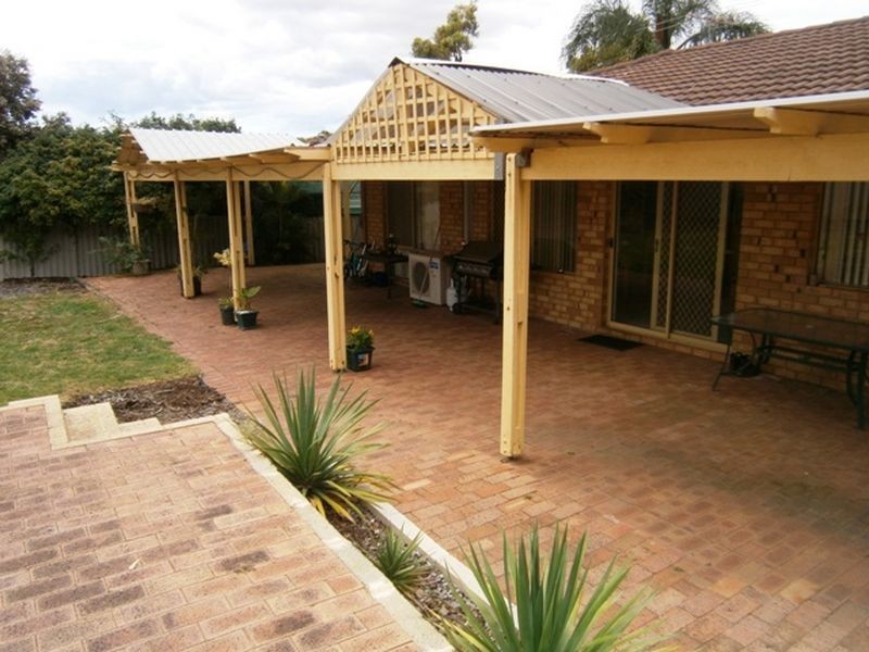 6 Darkins Retreat, Parmelia WA 6167