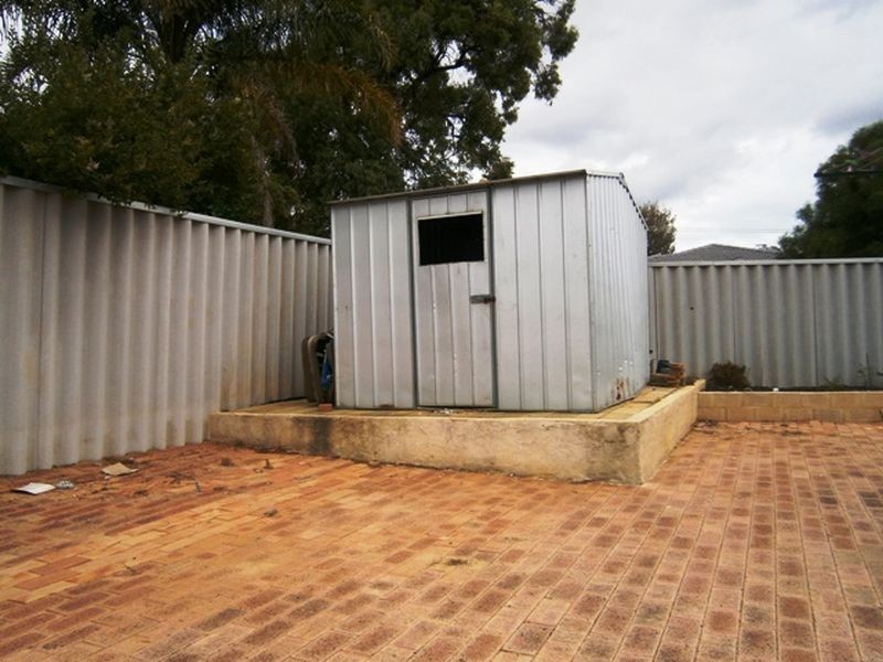 6 Darkins Retreat, Parmelia WA 6167