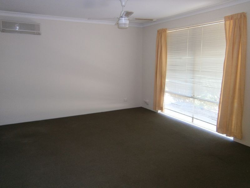 5 Bournan Heights, Parmelia WA 6167