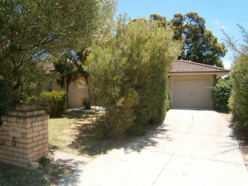 5 Bournan Heights, Parmelia WA 6167