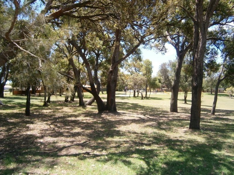 5 Bournan Heights, Parmelia WA 6167