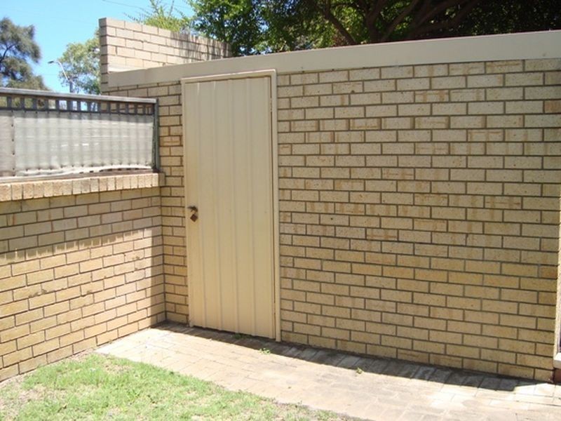 23/6 Sepia Court, Rockingham WA 6168