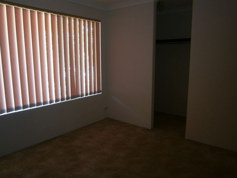10 Mcnairn Cross, Leda WA 6170