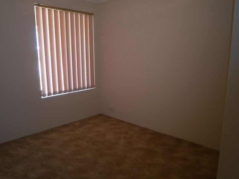 10 Mcnairn Cross, Leda WA 6170