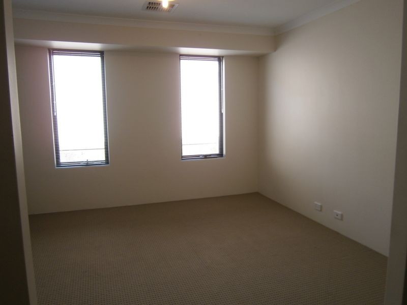 10 Borthwick Place, Orelia WA 6167