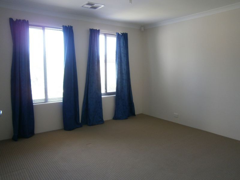 10 Borthwick Place, Orelia WA 6167