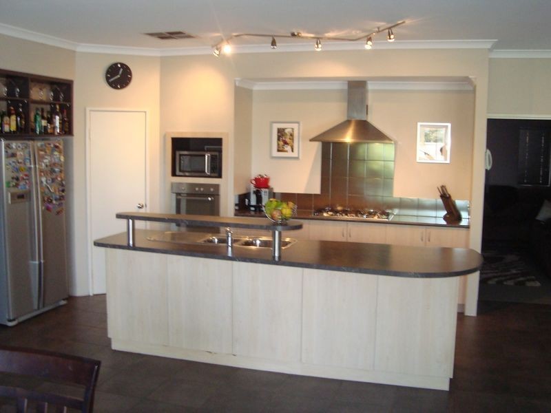 11 Ameer Crescent, Bertram WA 6167