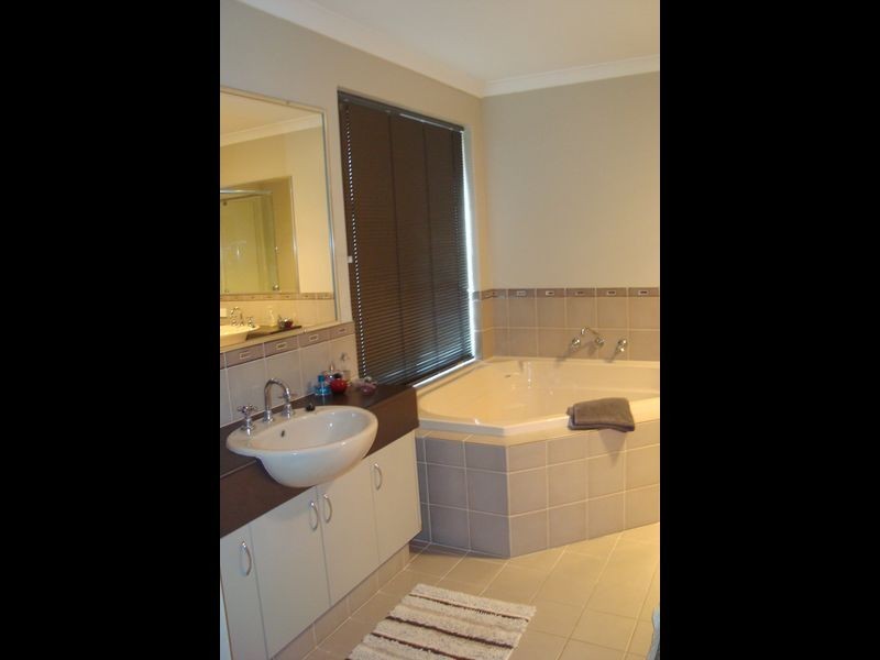 11 Ameer Crescent, Bertram WA 6167