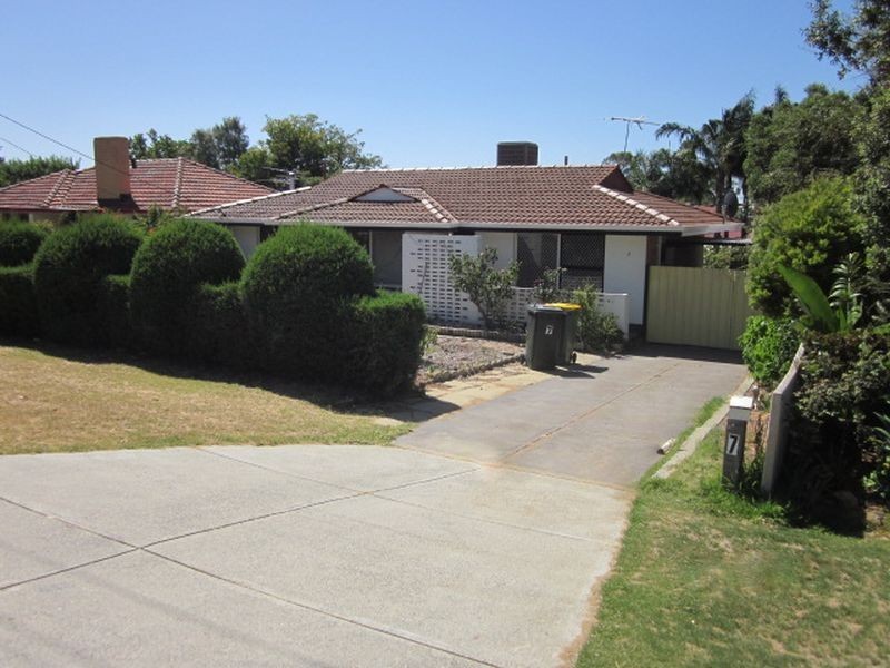 7 Sulphur Road, Orelia WA 6167