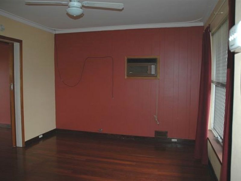 7 Sulphur Road, Orelia WA 6167