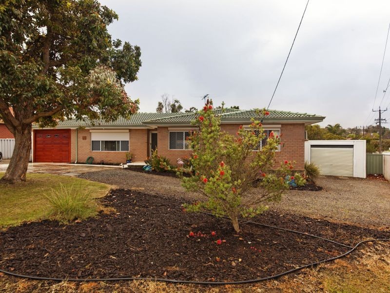 52 Littlemore Road, Orelia WA 6167